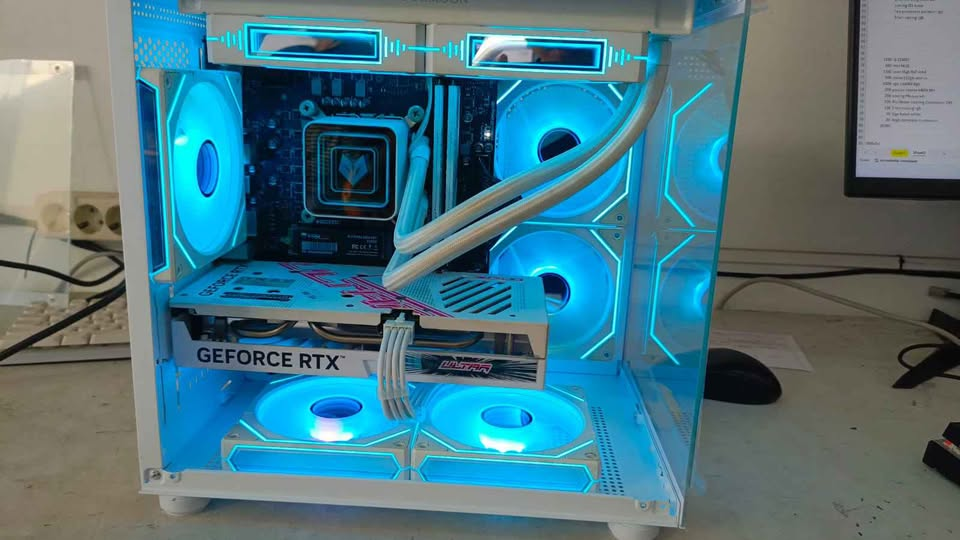 PC KOMPUTER GAMING EDITING White Edition